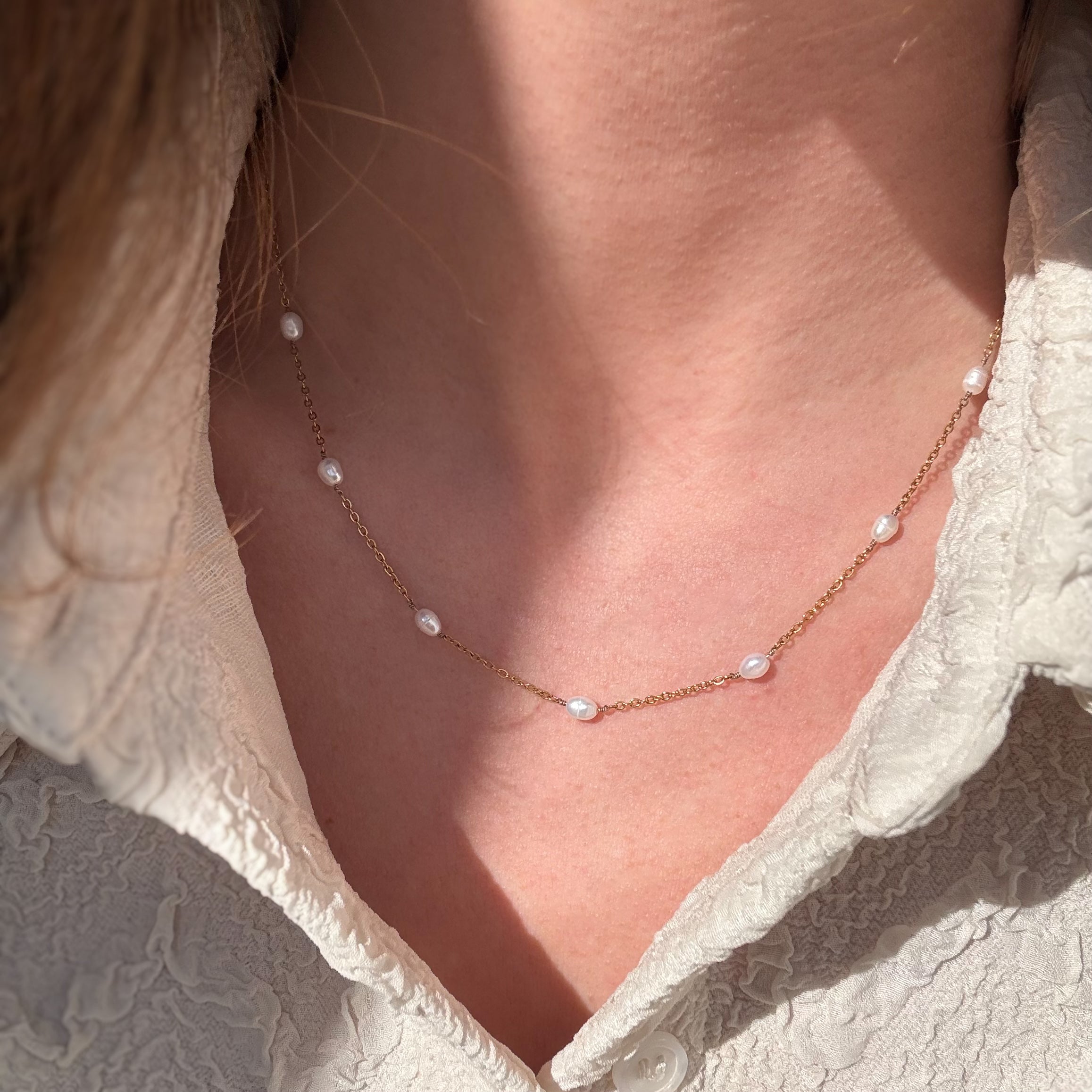 Dot Perlekjede Gullbelagt