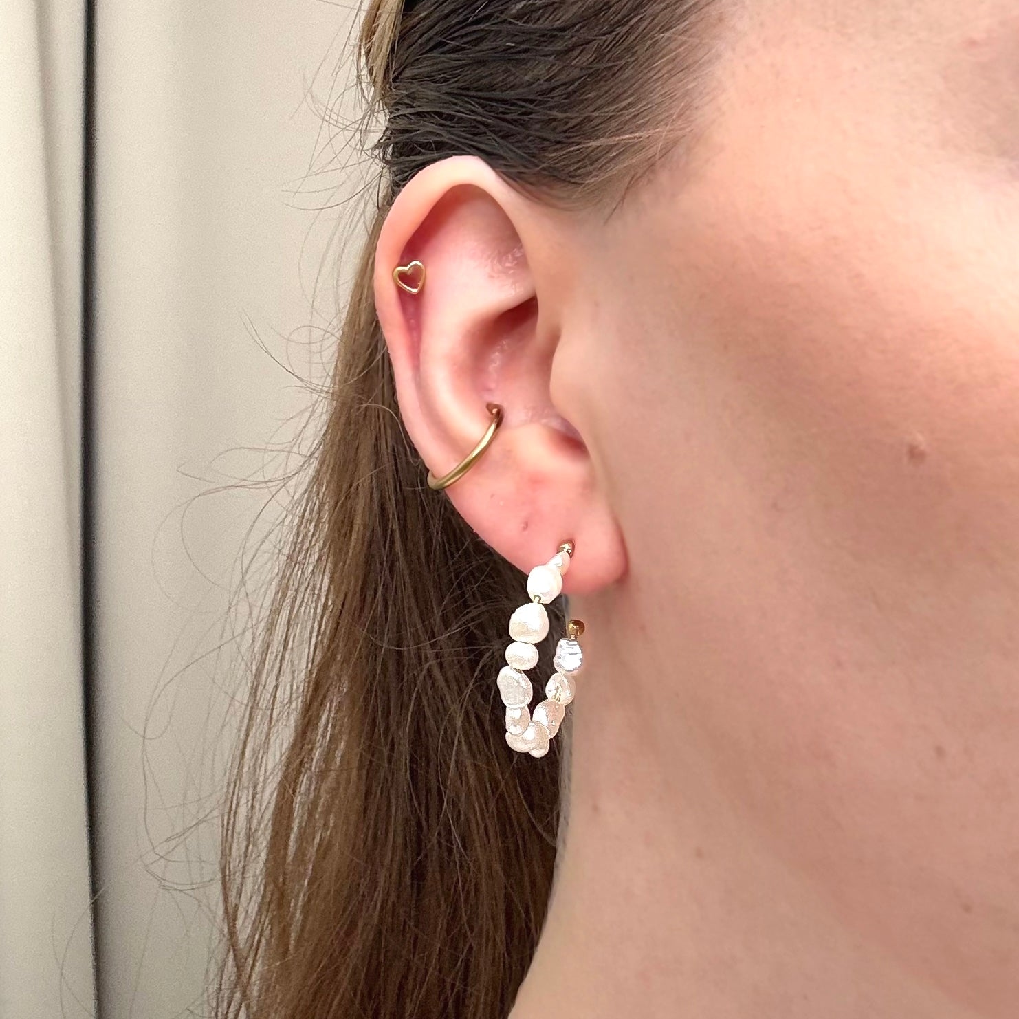 Hoops med perler og guld