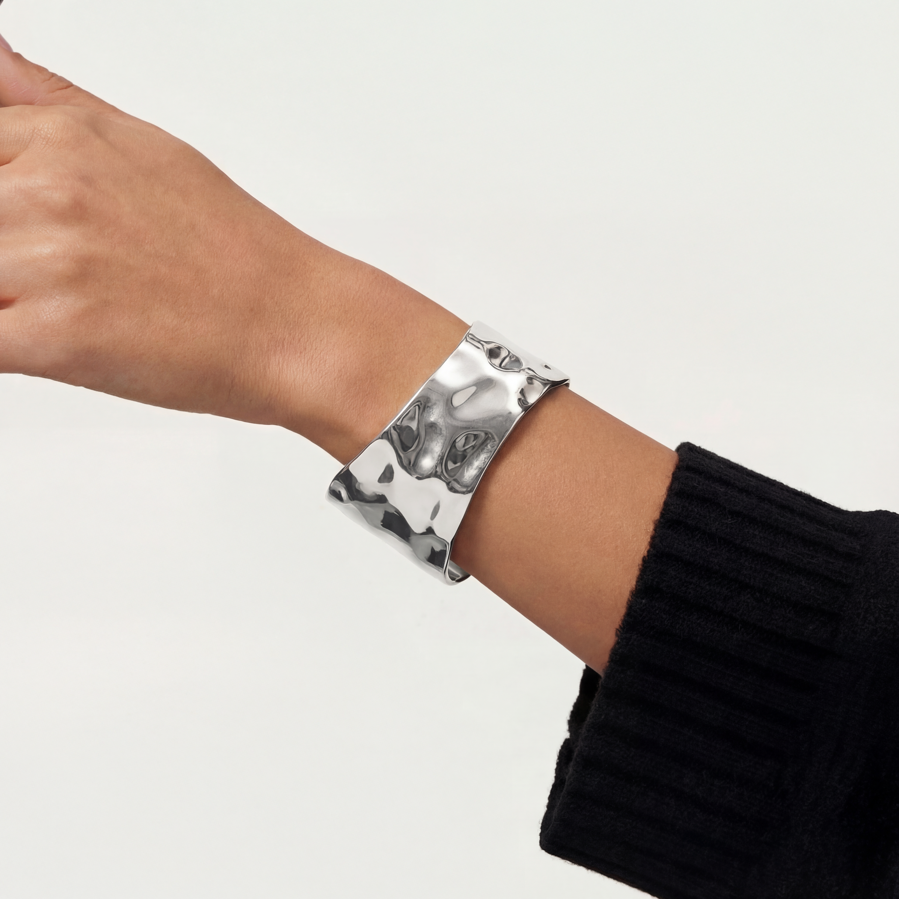 Chunky hamret armring sølvbelagt