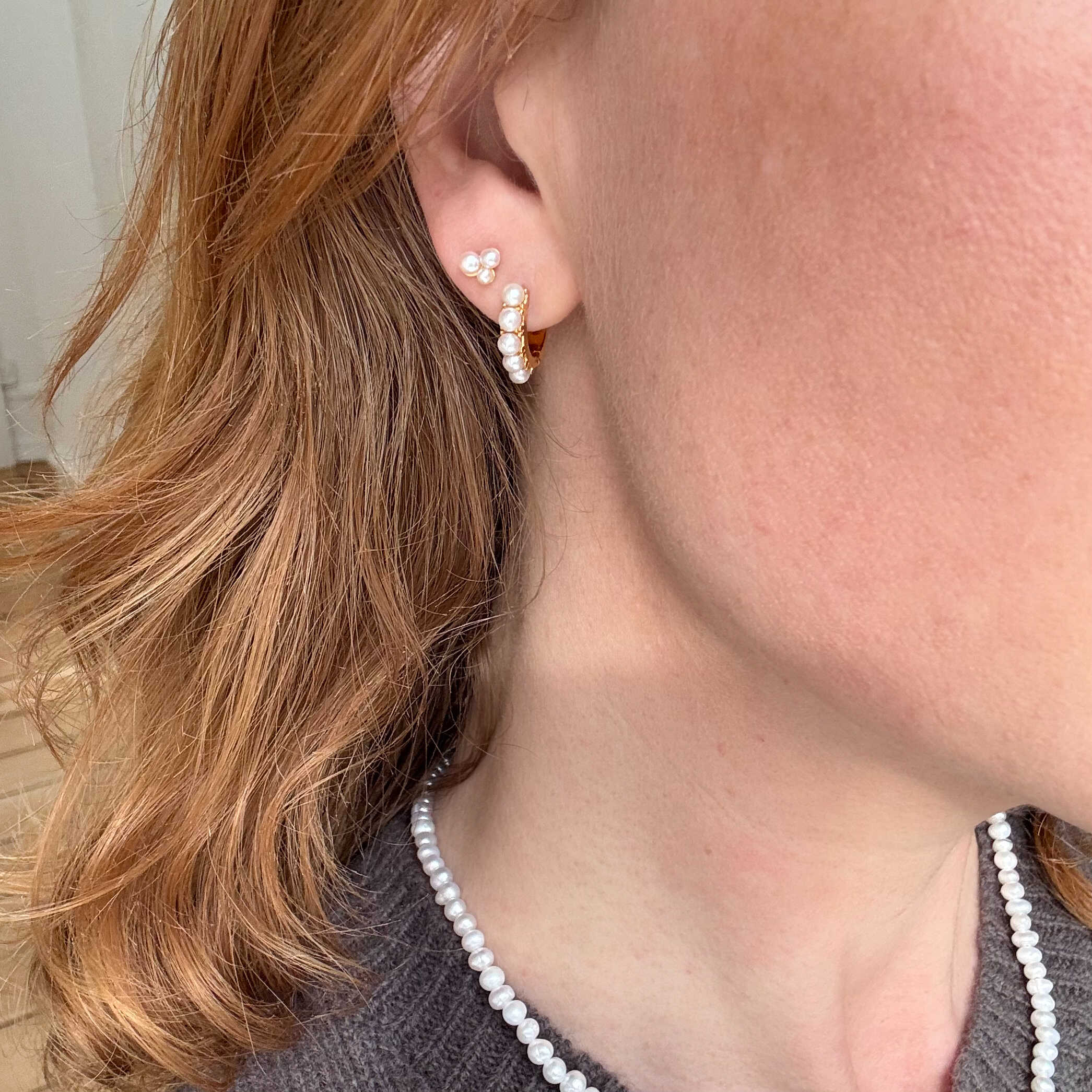 Triple Perle Stud Gullbelagt