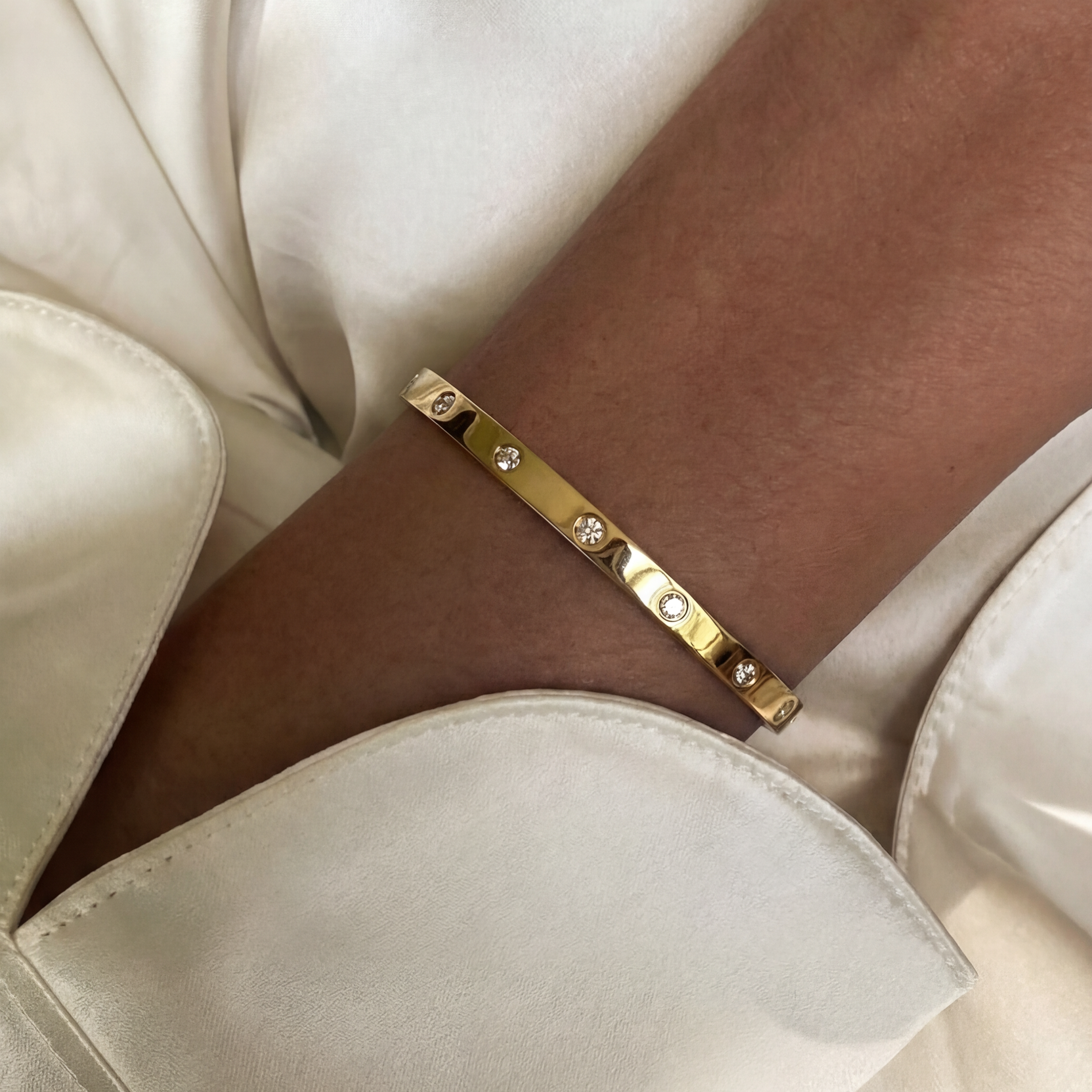 Klassisk Krystal Dot Armbånd Gullbelagt m. inngravering
