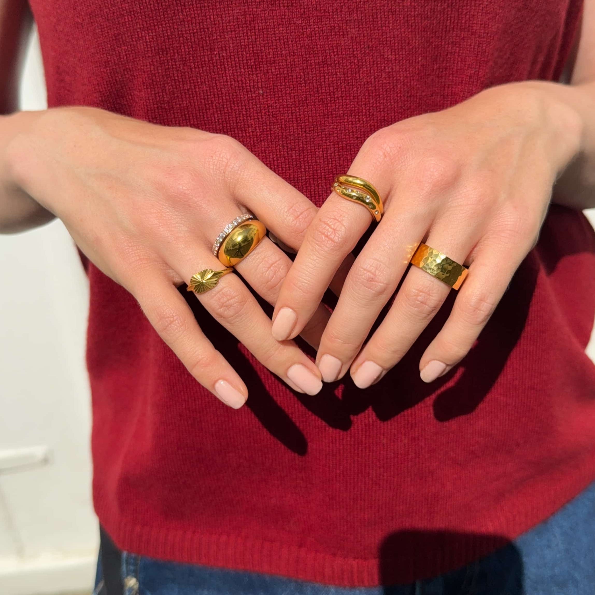 Classic Wave Ring Gullbelagt