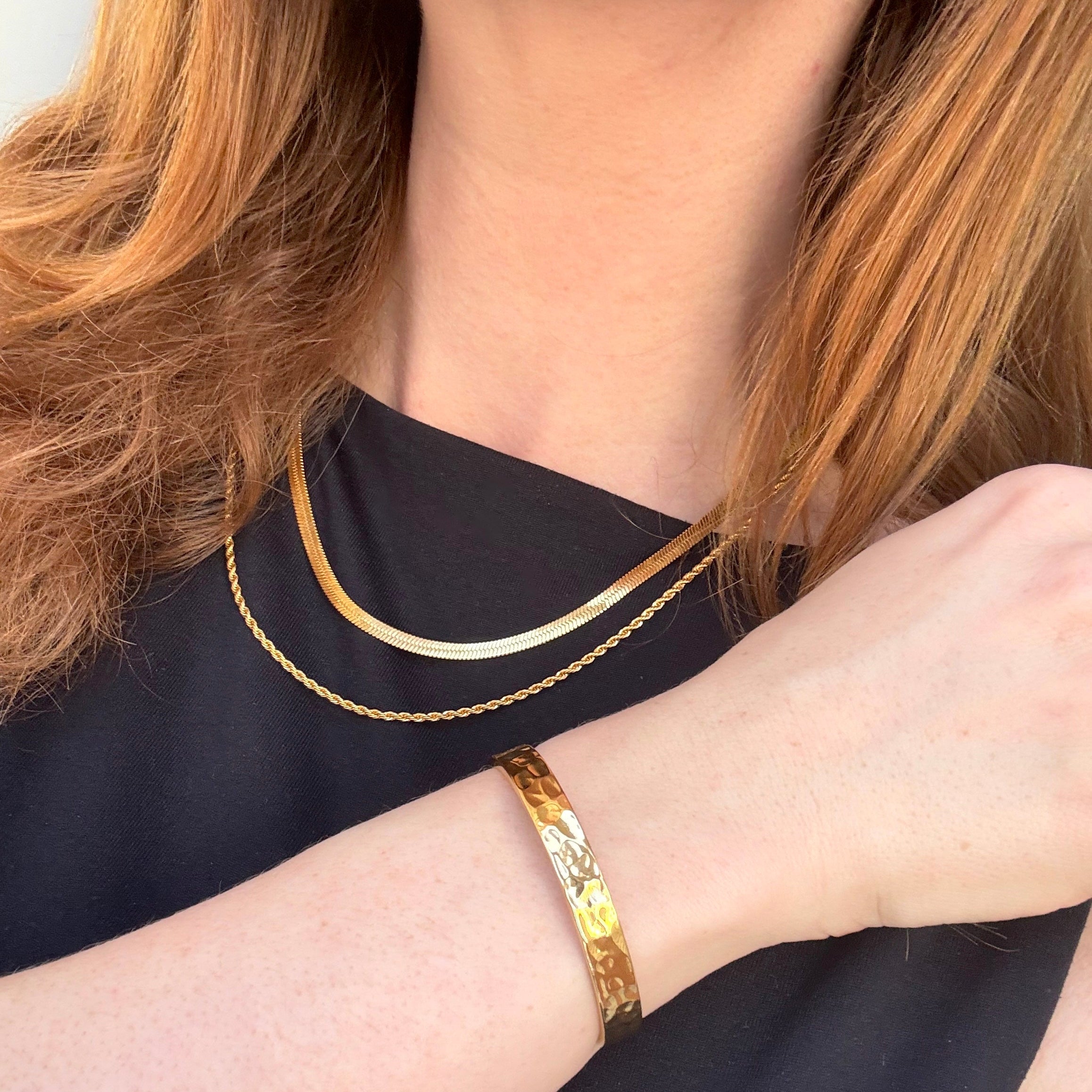 Hamret armring, gullbelagt