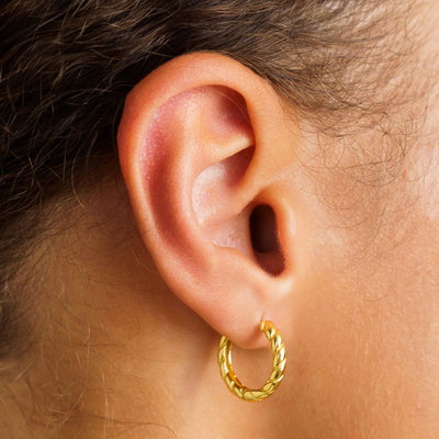 Flettede små øreringe