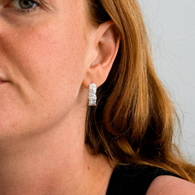 Øreringe med rustike detaljer