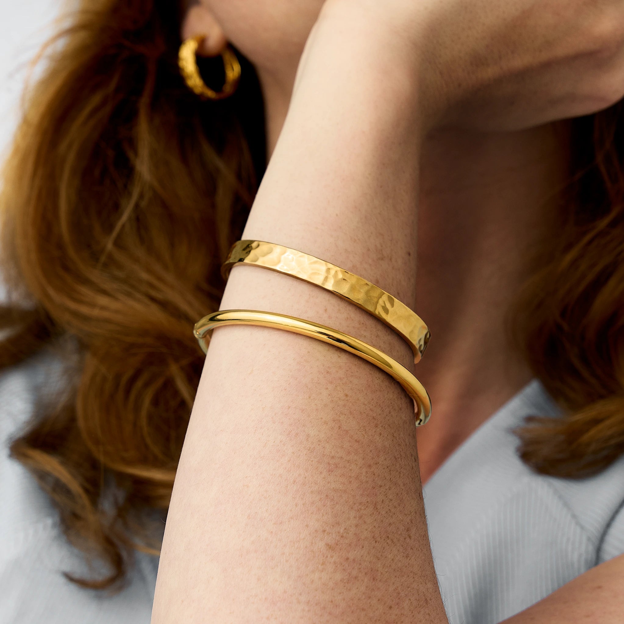 Hamret Bangle Armbånd Gullbelagt m. innvendig gravering